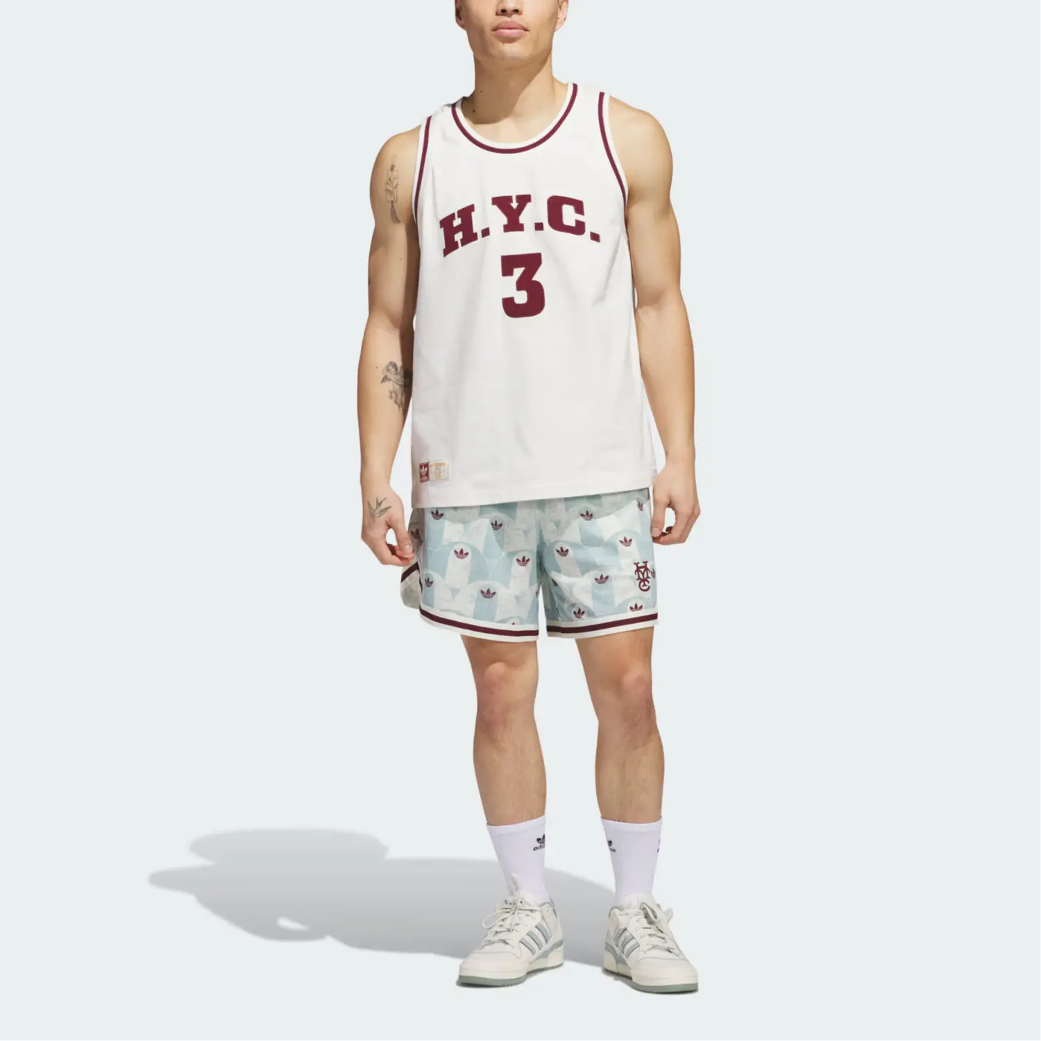 Шорты унисекс с принтом hyc allover Adidas Originals, слоновая кость/зеленый/темно-красный — фото 3