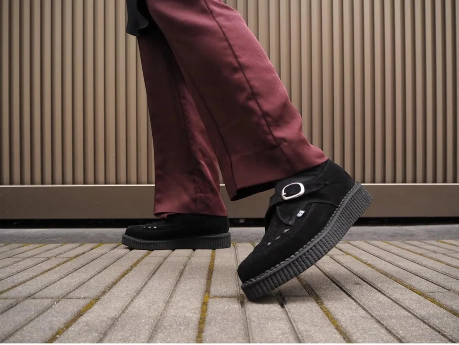 Кожаные туфли Infinity Leather TUK Footwear, унисекс, с восточными носками, в готическом стиле, на платформе, черный — фото 3