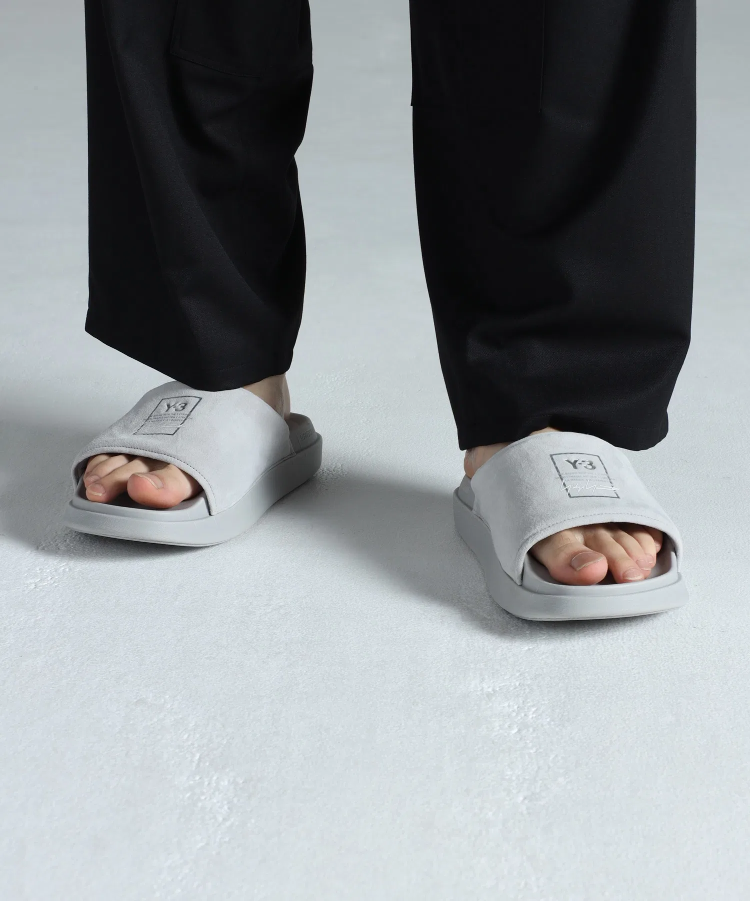 Унисекс кожаные сандалии Y-3 SLIDE серые