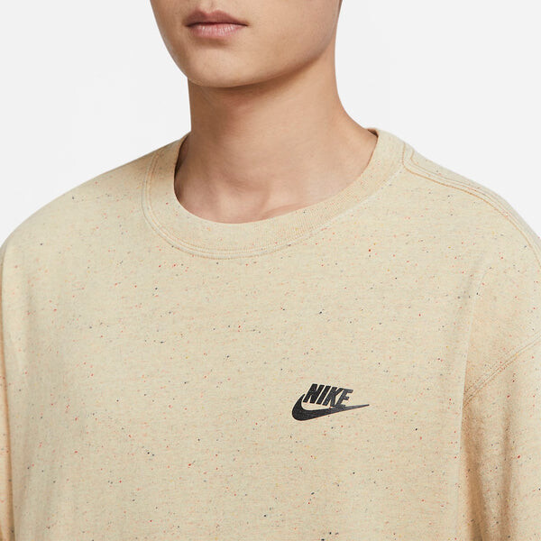 Футболка Nike Sportswear Club T-Shirt 'Beige', бежевый — фото 2