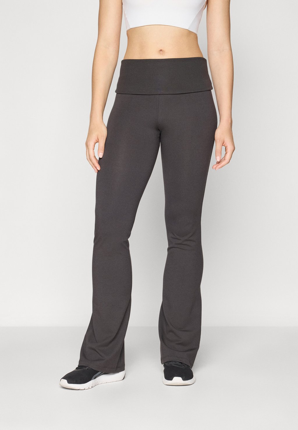 

Леггинсы FLARED LEGGINGS Stronger, темно-серый