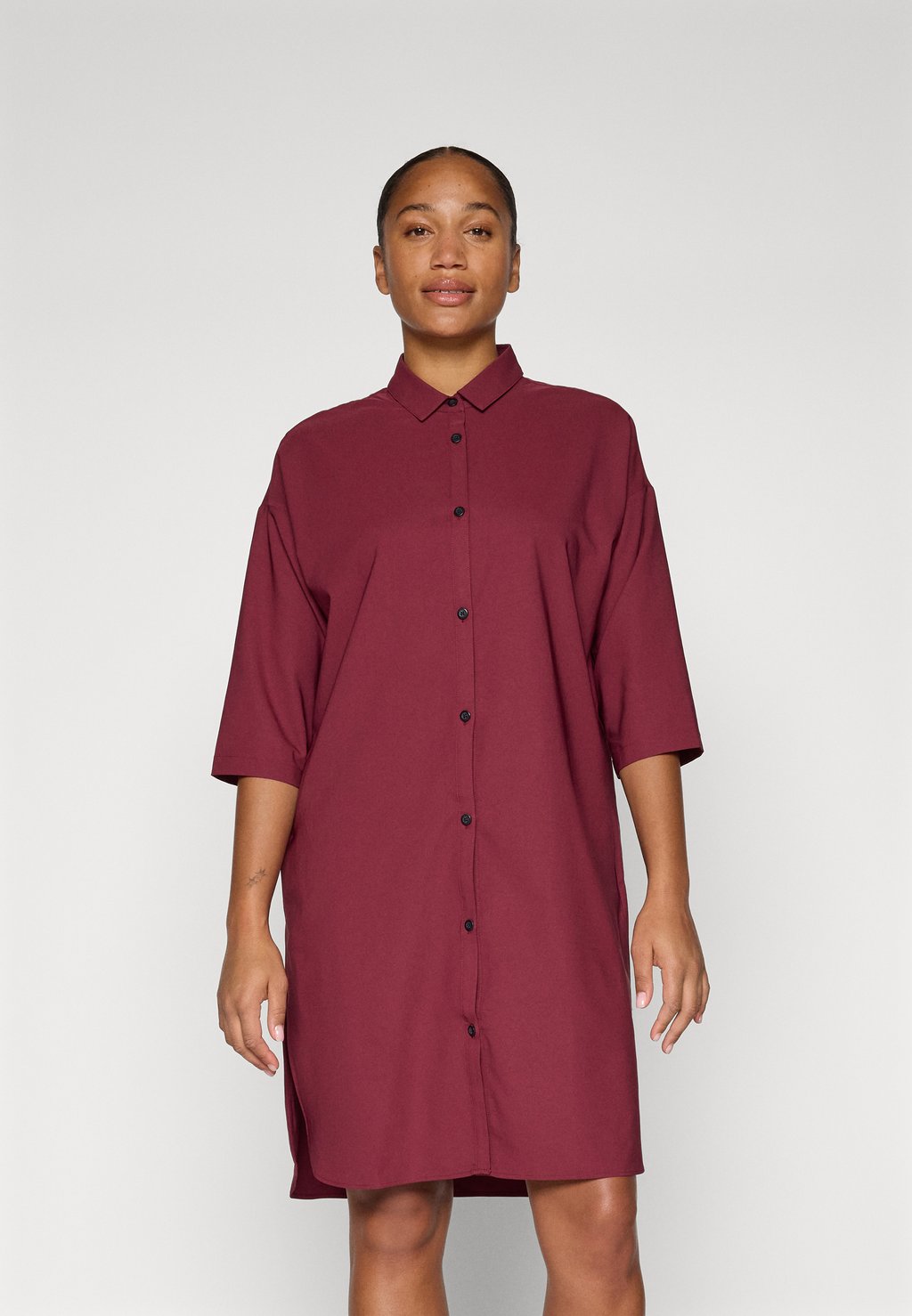 

Спортивное платье ROUTE SHIRT DRESS Houdini, бургундия