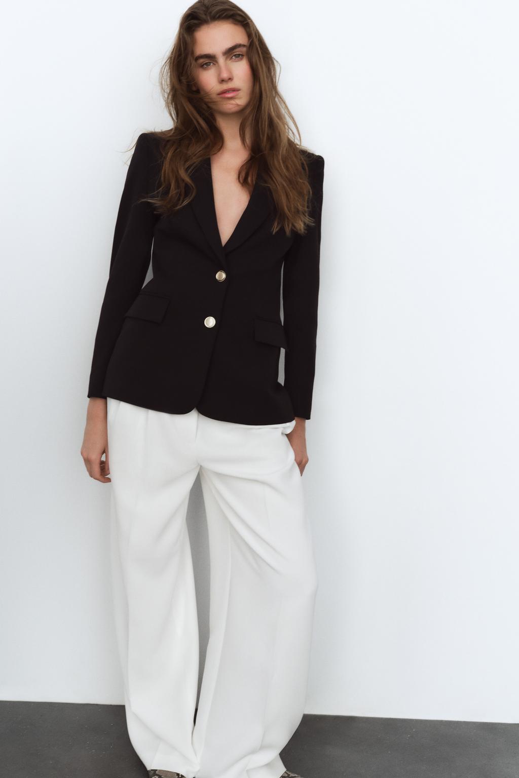 

Приталенный блейзер с подплечниками ZARA, черный