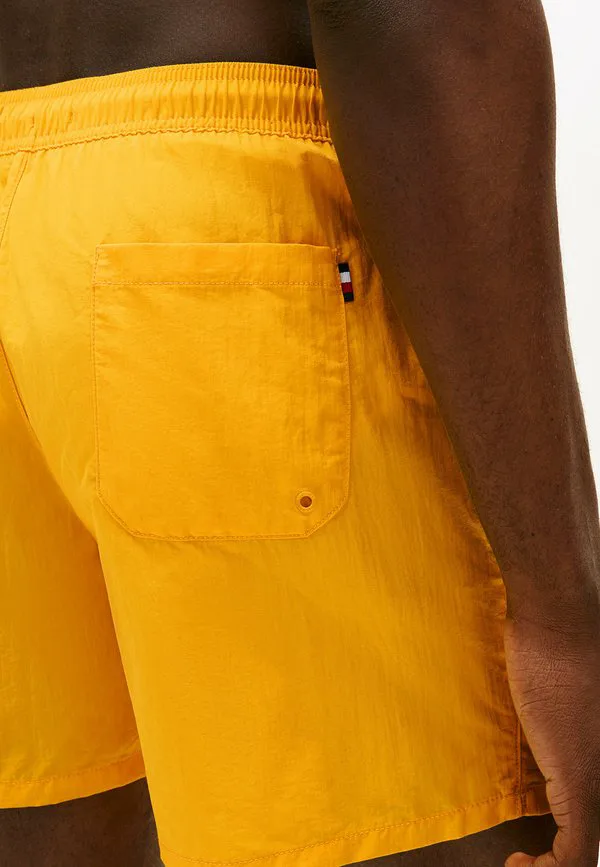 Незаменимые плавательные шорты средней длины Tommy Hilfiger, Sunshower — фото 4