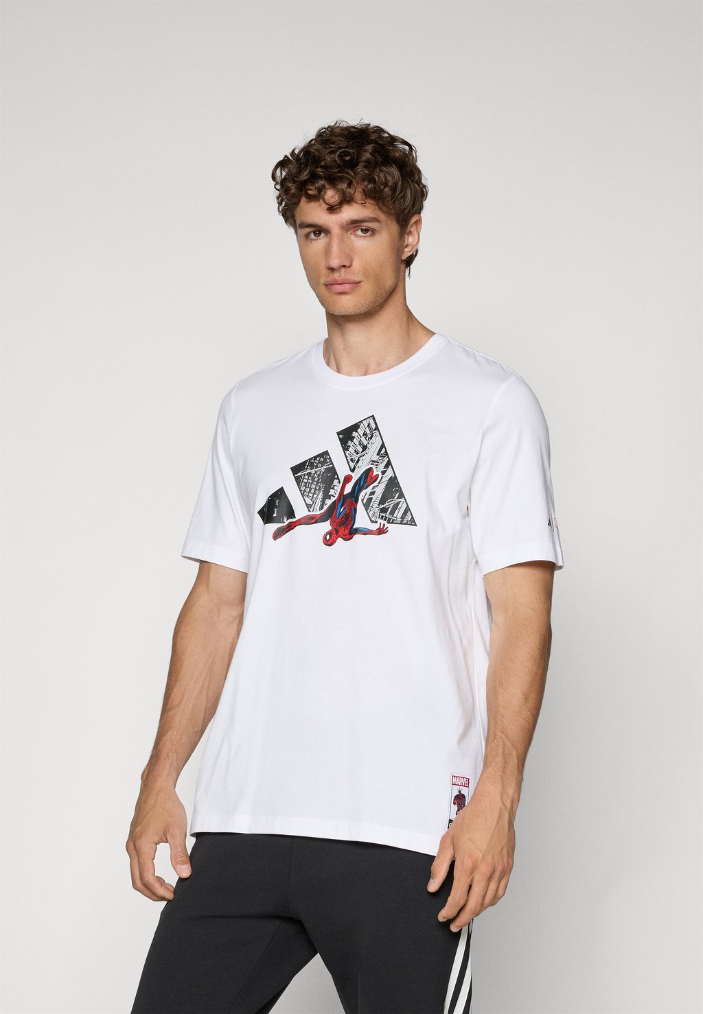 

Футболка с принтом SPIDERMAN Adidas Sportswear, белый