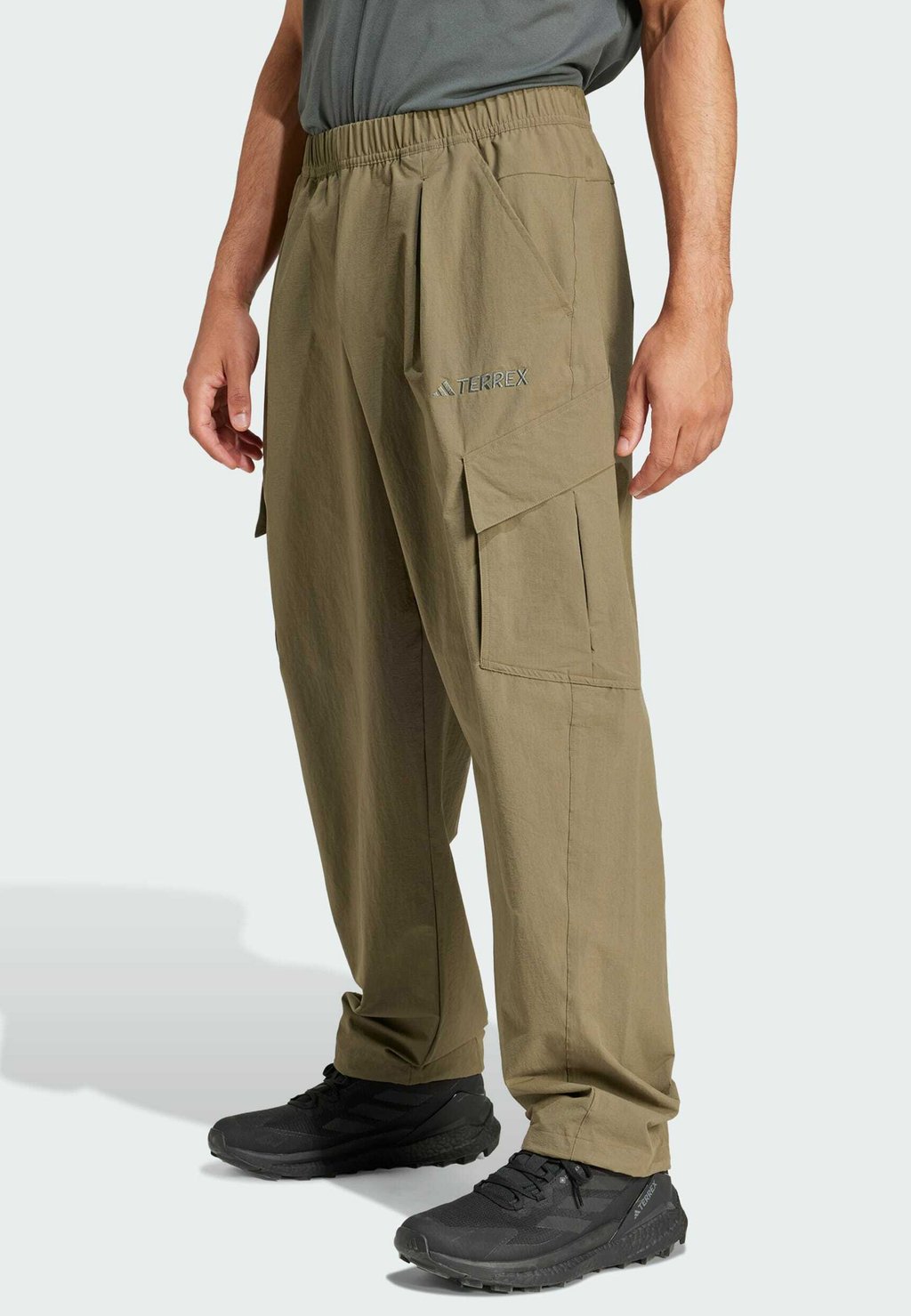 

Брюки Adidas Terrex, оливковый