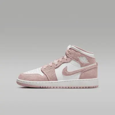 

Кроссовки Jordan Air 1 Mid SE, цвет White/Sail/Legend Pink
