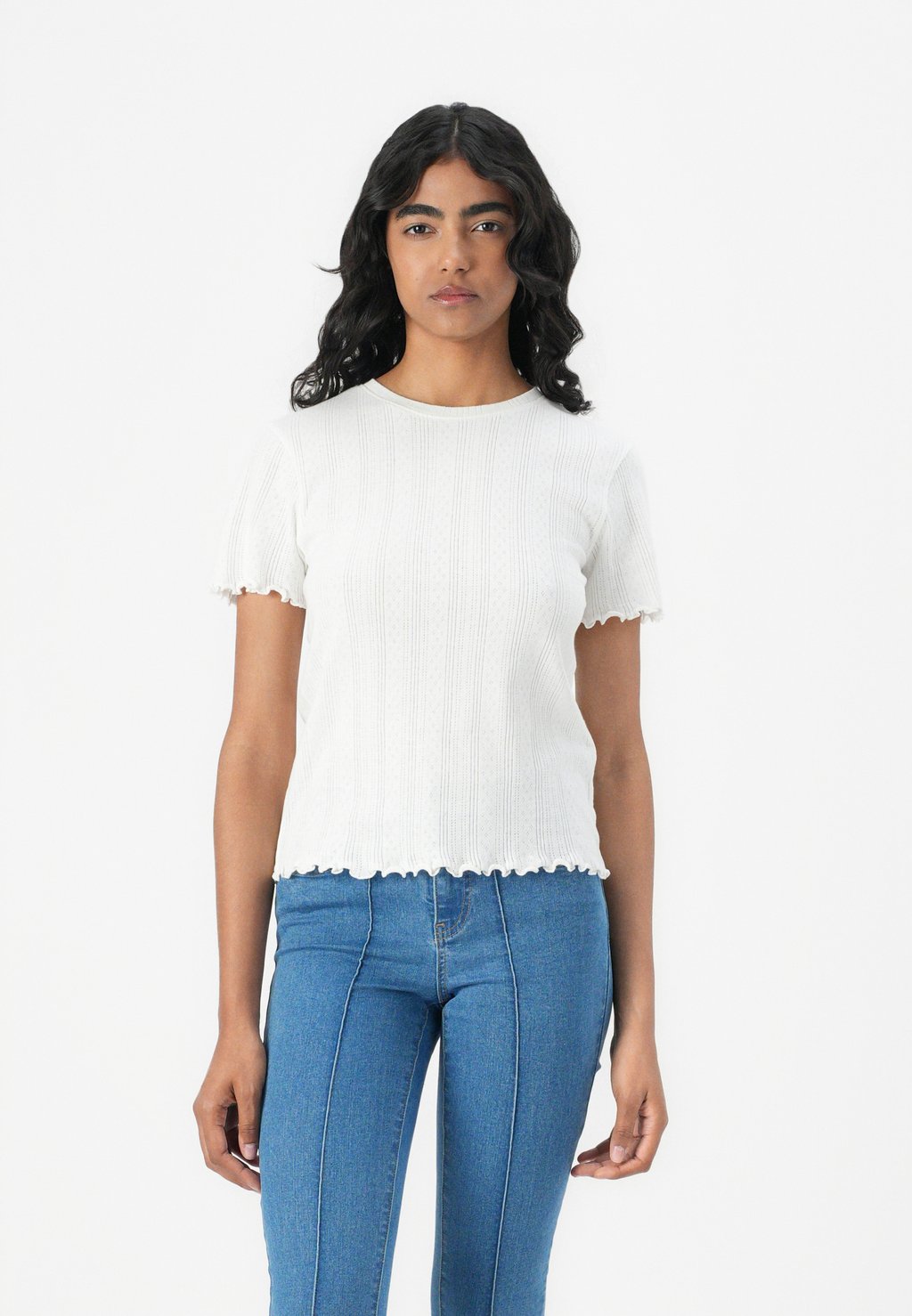 

Базовая футболка PCMARIE SS O-NECK POIN JRS NOOS BC Pieces, кремовый