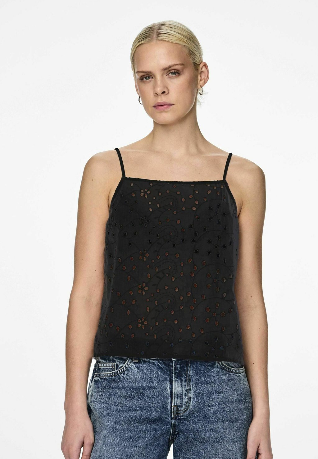 

Топ OHNE ÄRMEL PCWENDY Pieces, черный