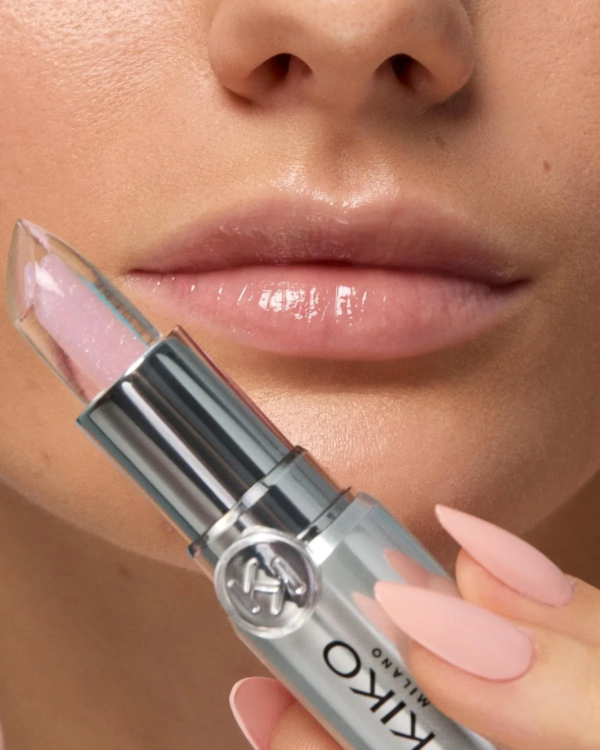 Питательный бальзам для губ «Secret Oil Core Lip Balm 02» от KIKO Milano Kiko Milano, 02 Hydra Kiss — фото 3