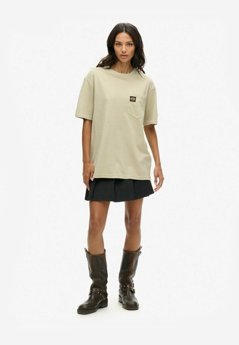 

Базовая футболка CONTRAST STITCH POCKET Superdry, бежевый