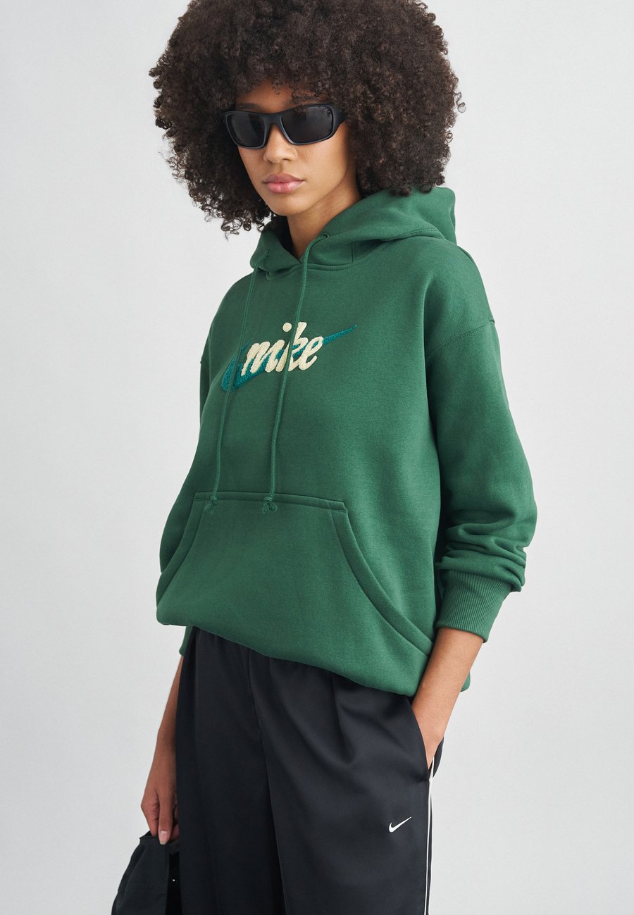 

Толстовка Nike Sportswear LOGO, Fir/Orewood/Green