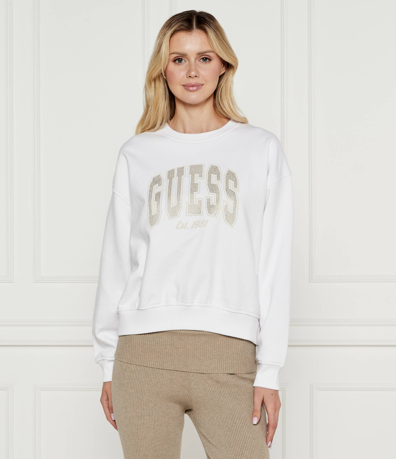 

Толстовка GUESS Relaxed fit, белый