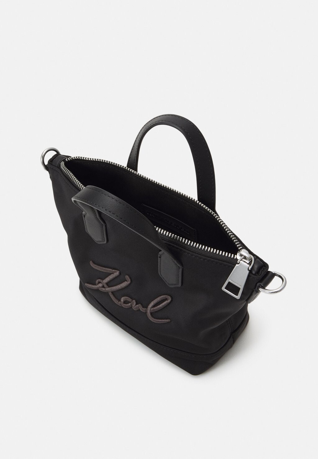 

Сумочка Signature KARL LAGERFELD, черная