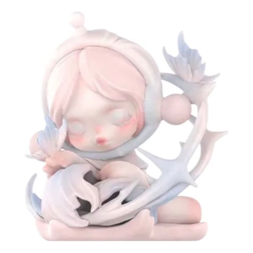 

Pop Mart Skullpanda The Paradox Figures 'Spin a Cocoon'