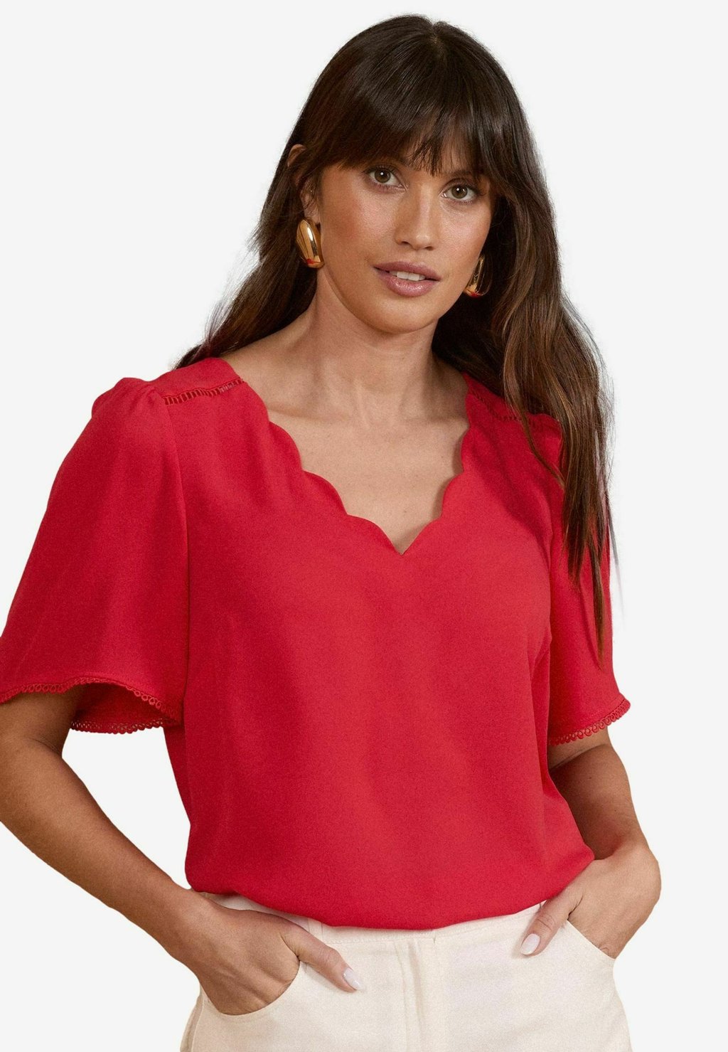 

Блуза REGULAR FIT - SHORT SLEEVE V-NECKLINE SCALLOP DETAIL Love & Roses, красный
