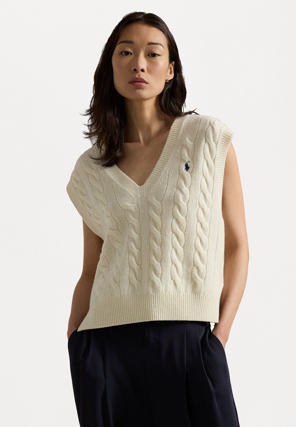 

Вязаный свитер CABLE-KNIT CASHMERE JUMPER WAISTCOAT Ralph Lauren, кремовый