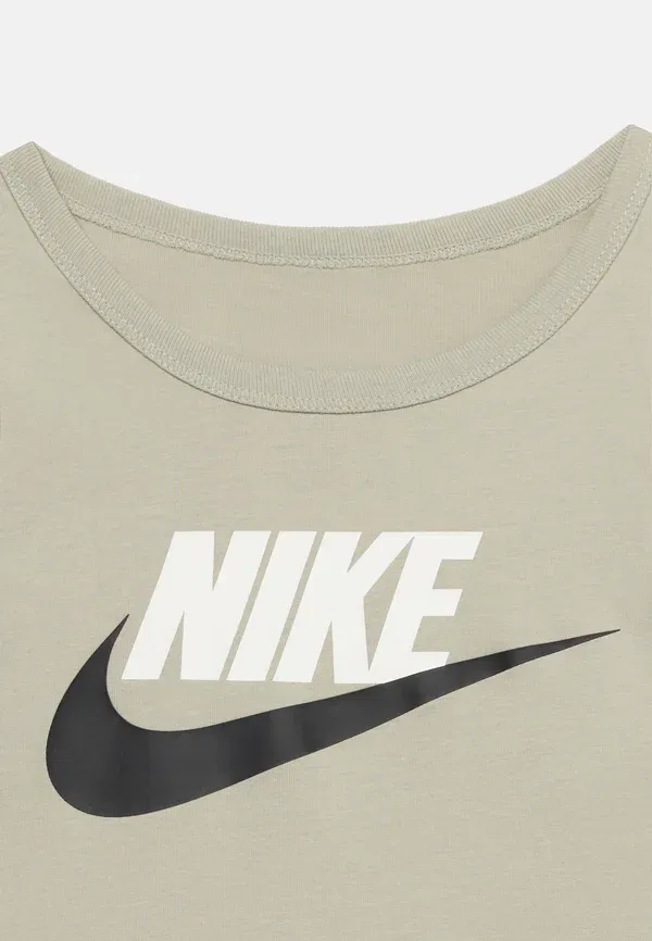 Футболка Nike Sportswear Tank Tee Top, еловый туман/черный — фото 4