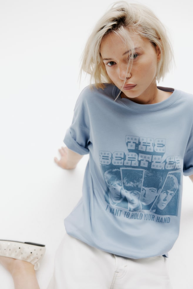 

Футболка оверсайз с принтом H&M, мультиколор
