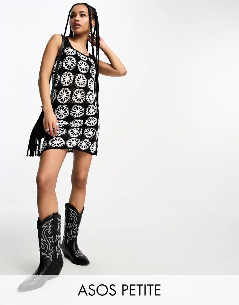 

Черно-белое мини-платье со вставками крючком ASOS DESIGN Petite