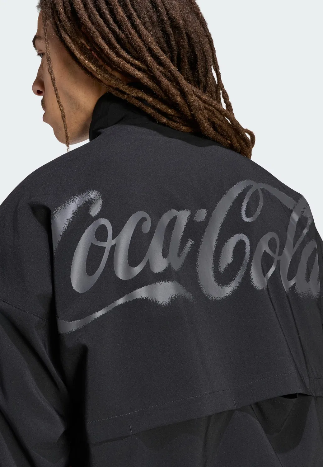 Черная межсезонная куртка Adidas Originals Coca Cola Teamgeist 26 — фото 4