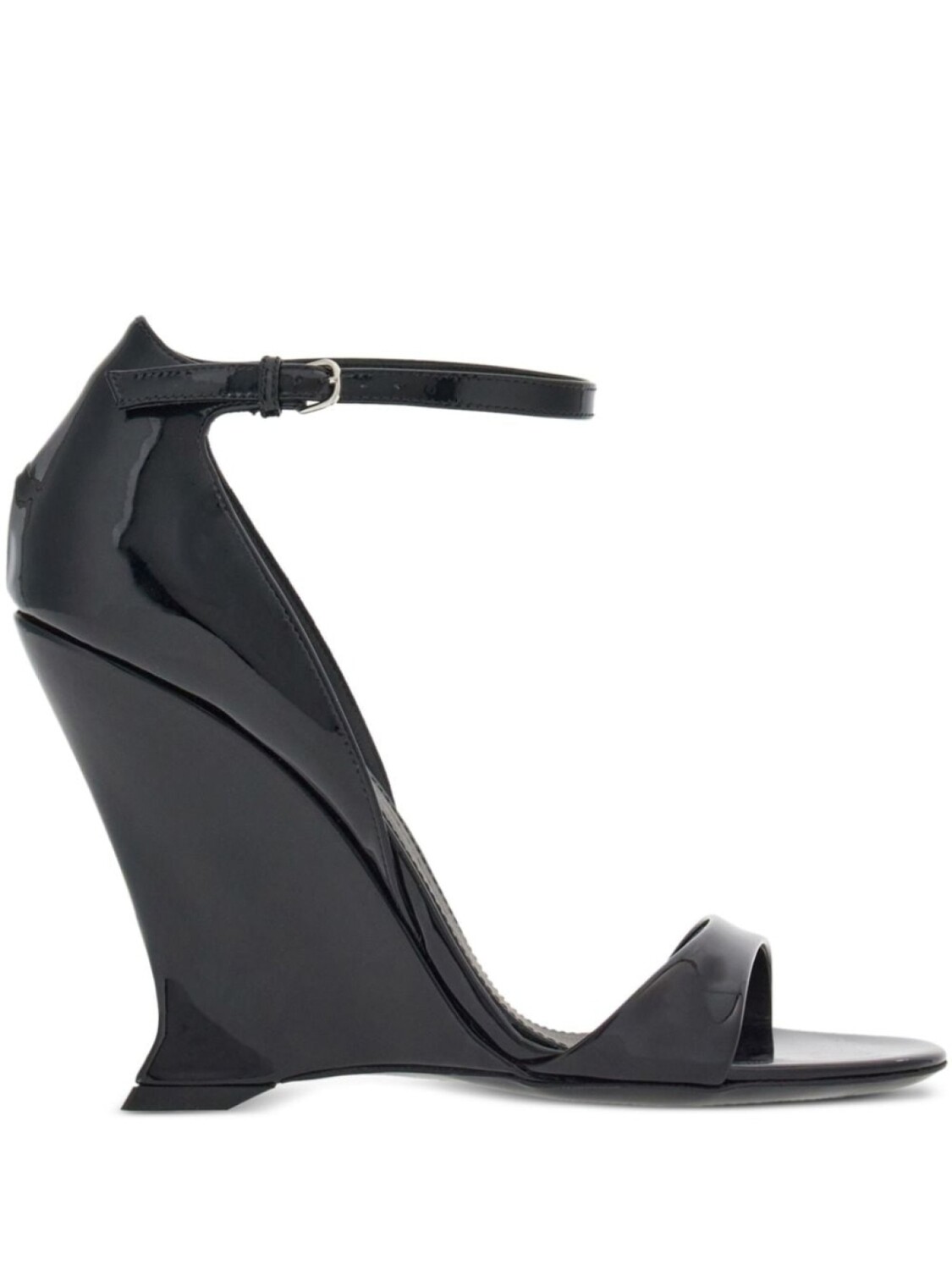 

Ferragamo лакированные босоножки, черный