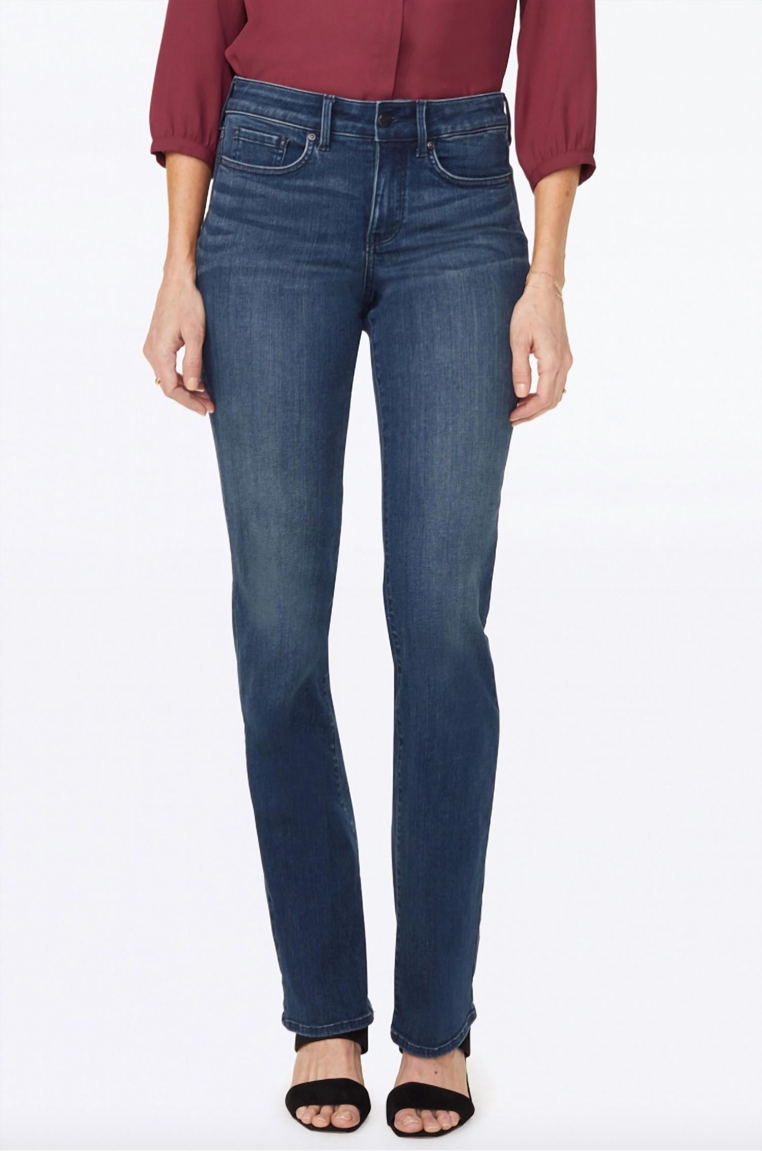 

Прямые джинсы Marilyn Straight в оттенке Bernal Wash NYDJ