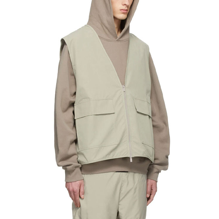 SS22 Жилет мужской пыльно-зеленый Fear Of God Essentials, зеленый — фото 4