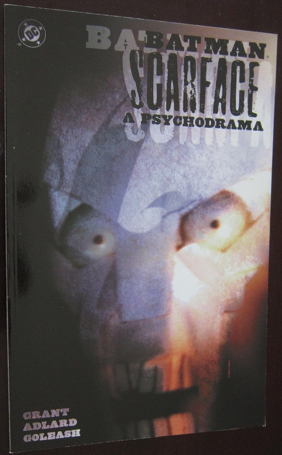 

Batman Scarface: A Psychodrama (DC Comics)