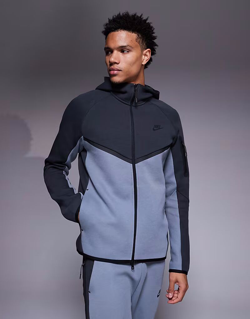 

Толстовка с капюшоном Tech Fleece на молнии серого цвета Nike