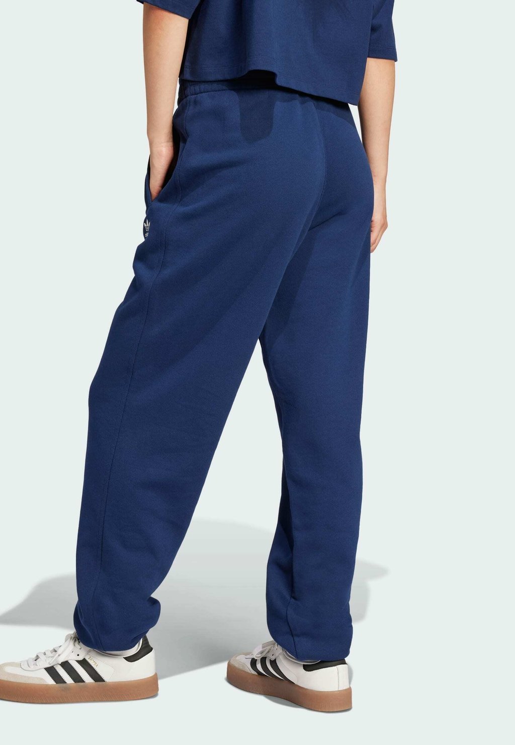 

Спортивные брюки ESS JOGGER adidas Originals, темно-синий