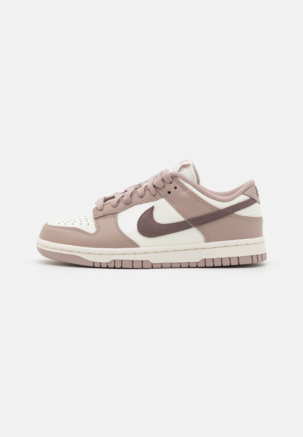 

Кроссовки Nike DUNK, цвет sail/plum eclipse/diffused taupe