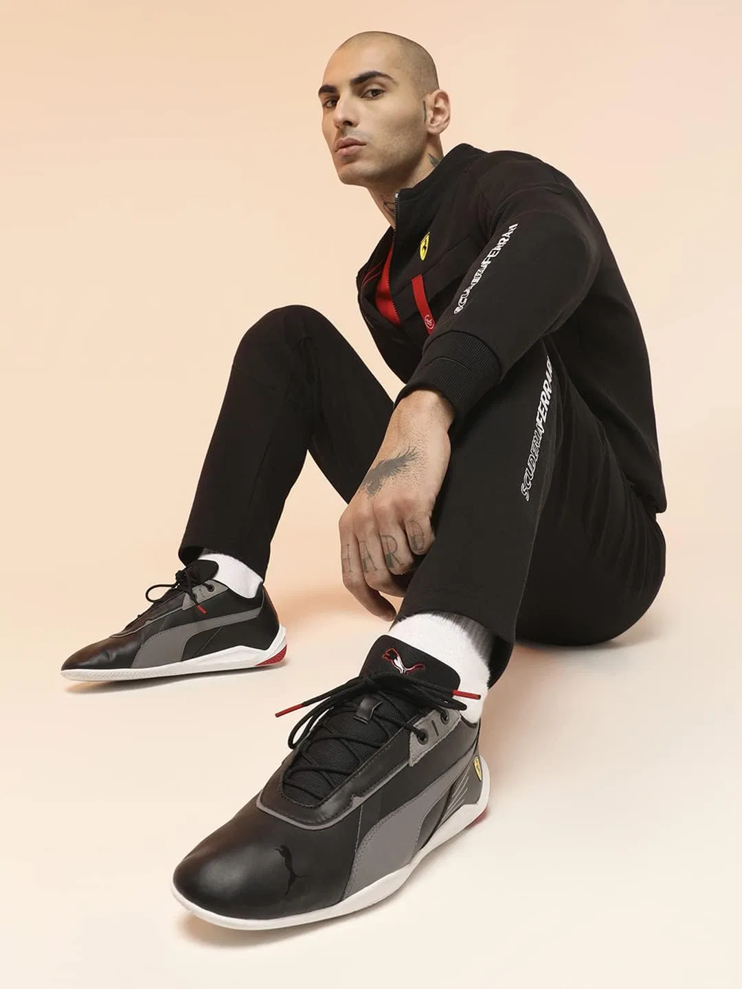 Унисекс кроссовки для легкой атлетики PUMA Ferrari R-cat Machin, Puma Black Smo — фото 2