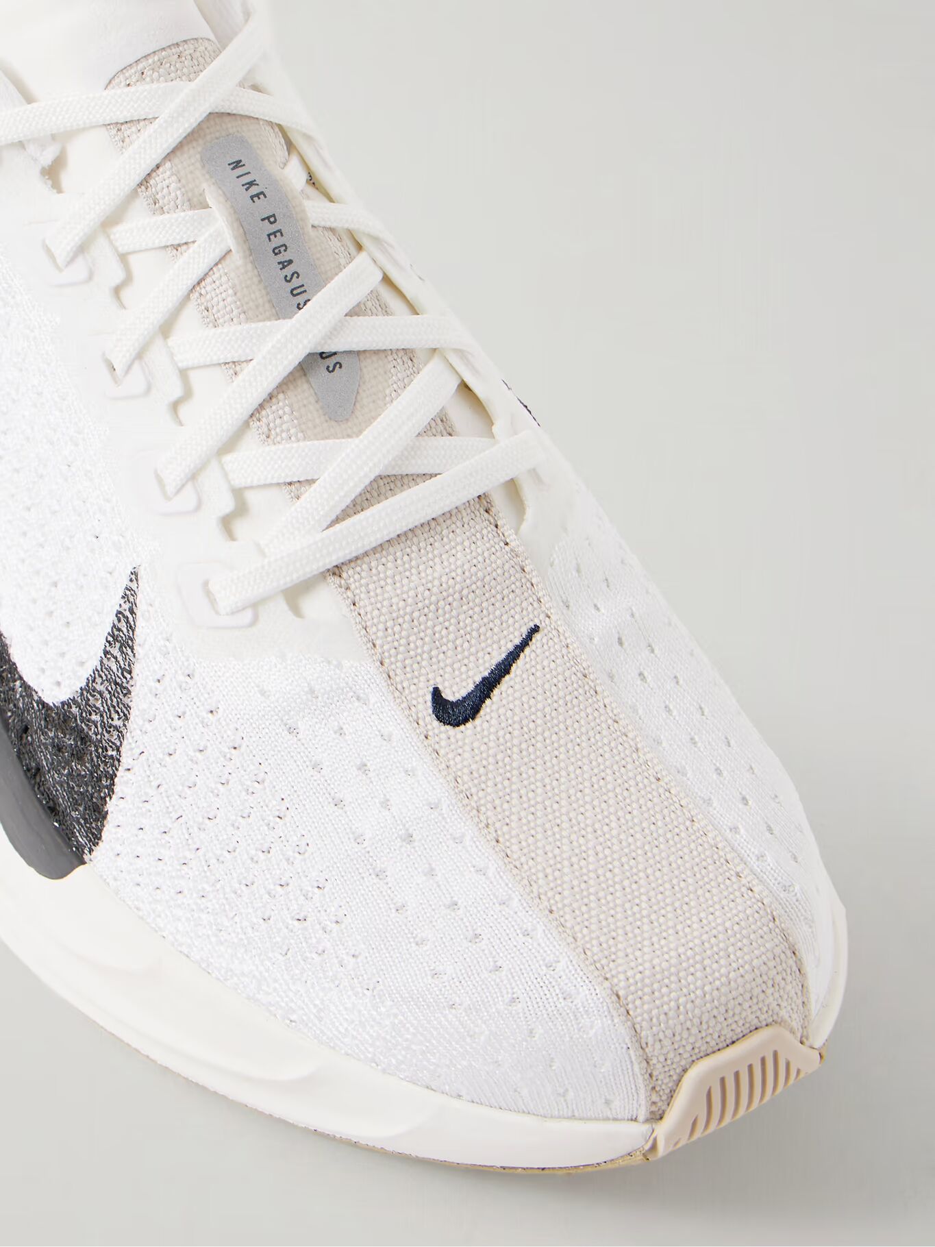 

Кроссовки Flyknit с отделкой из парусины Pegasus Plus NIKE RUNNING, белый