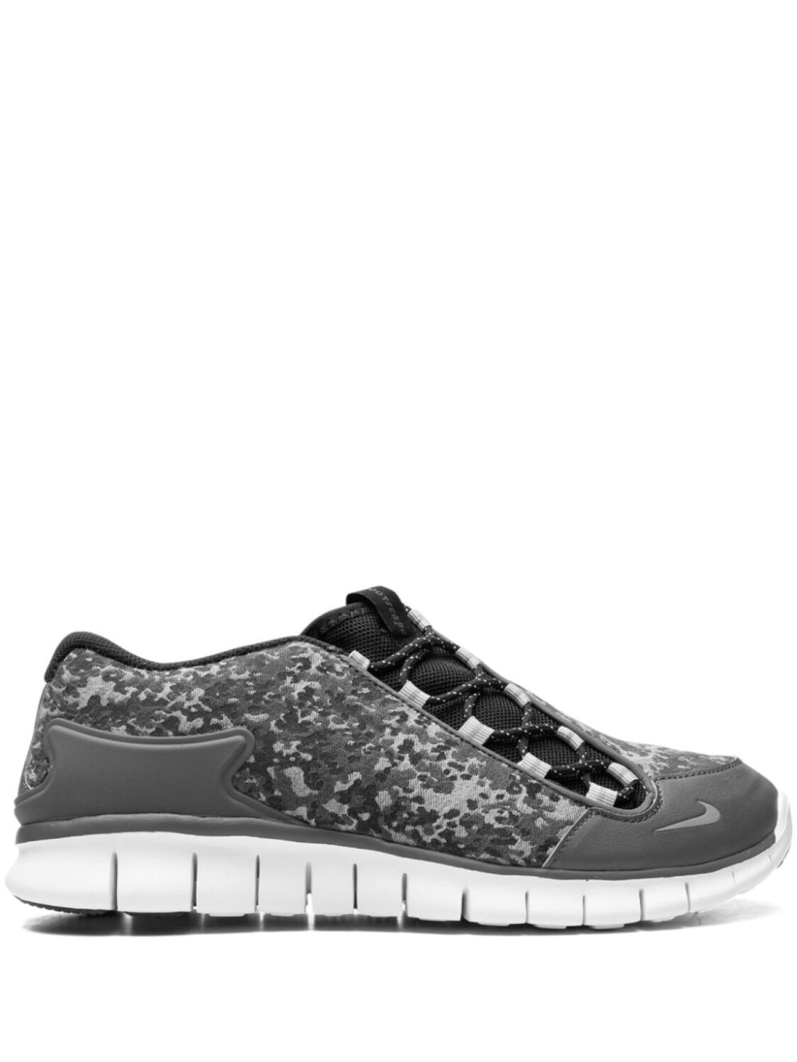 

Nike кроссовки Footscape Free "Черно-белые", черный