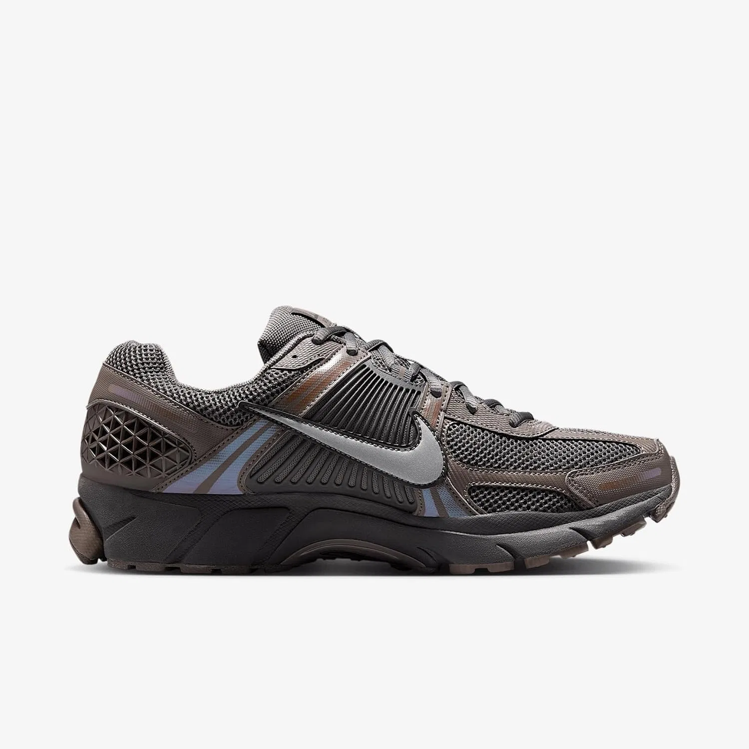 Кроссовки Nike Zoom Vomero 5, мужские, цвет Cave Stone/Multi-color/Medium Ash/Metallic Silver — фото 3