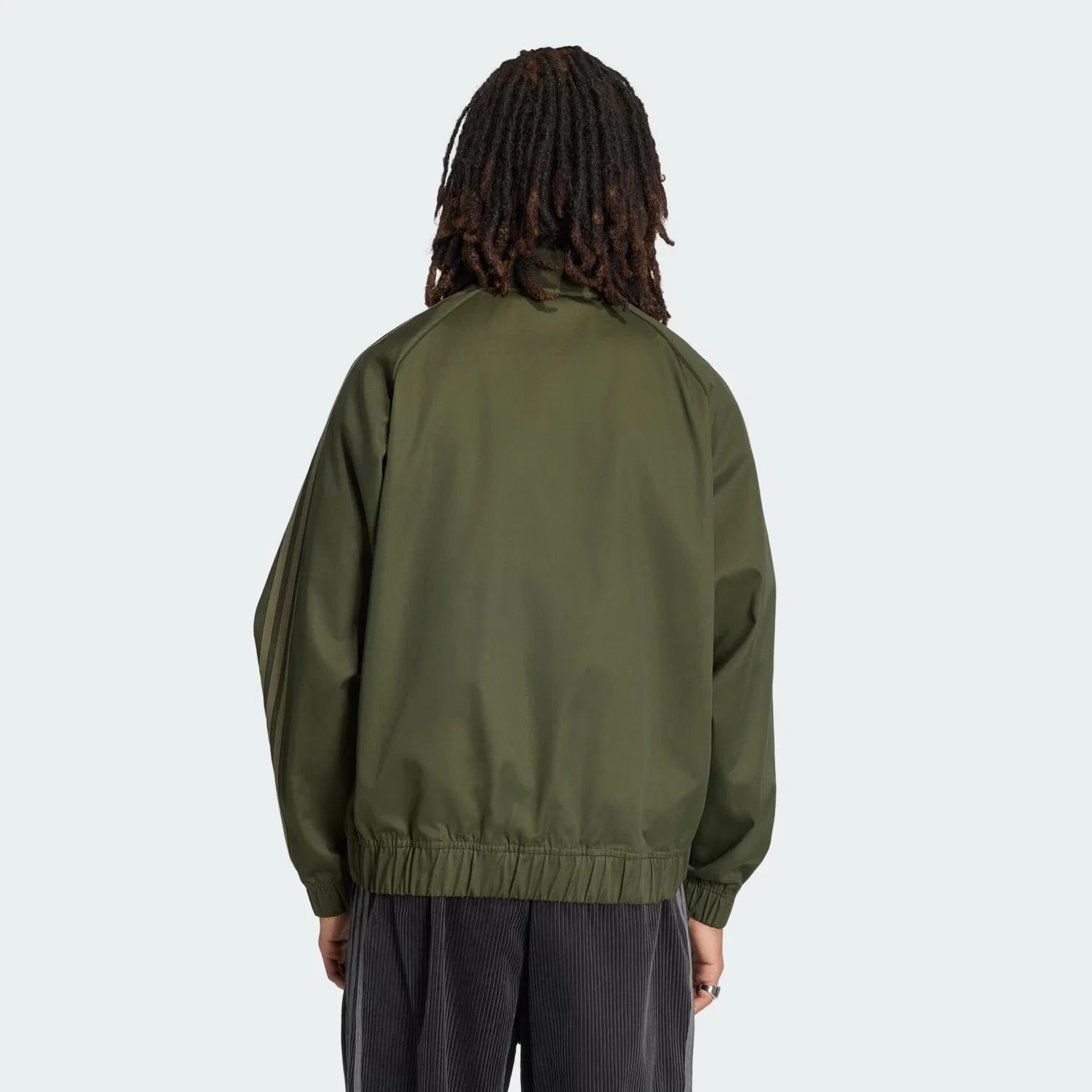 Куртка Adidas Originals Between-Season Sst Adicolor Classics в цветах хаки и темно-зеленом — фото 3