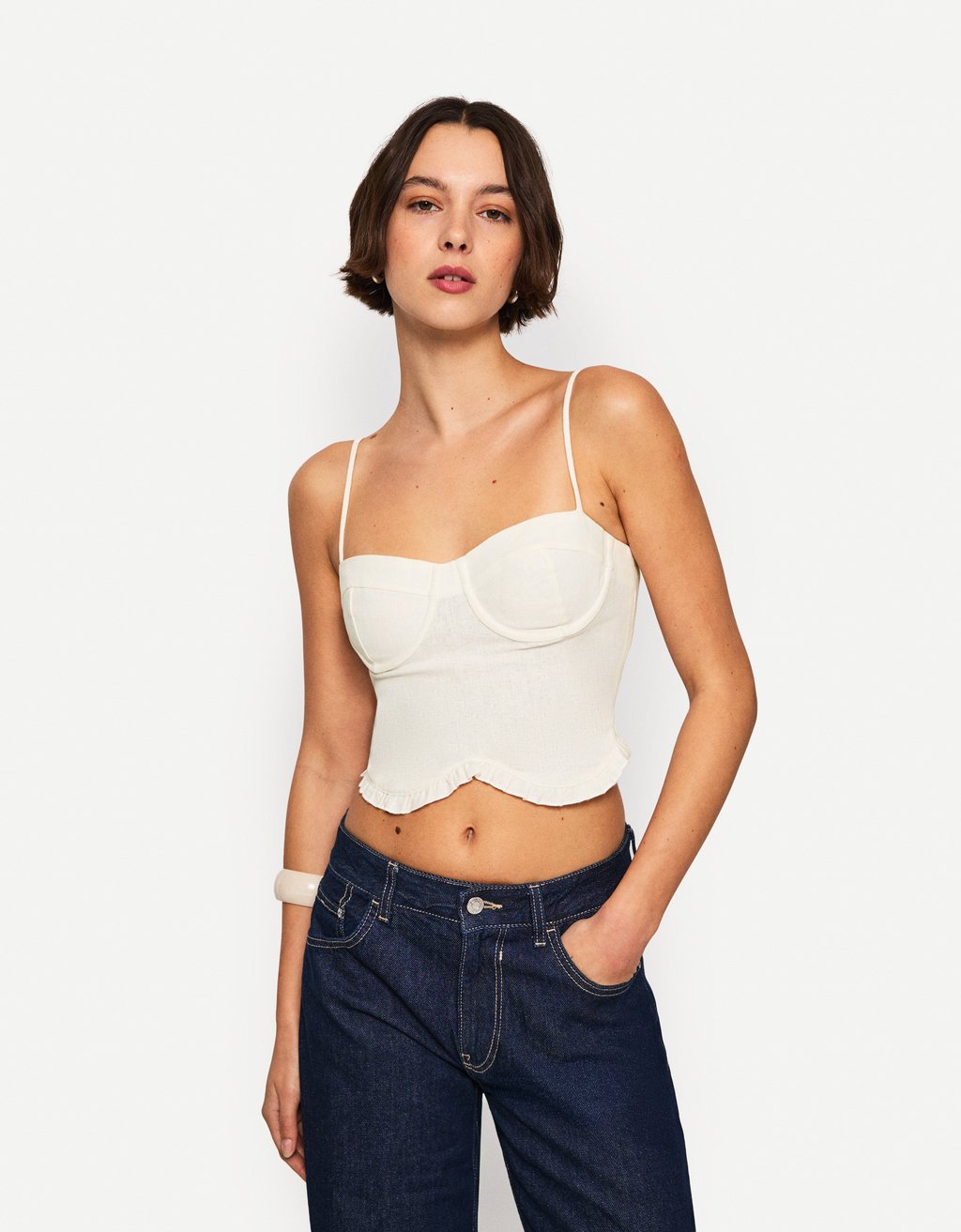 

Топ ASYMMETRIC BLEND Bershka, белый