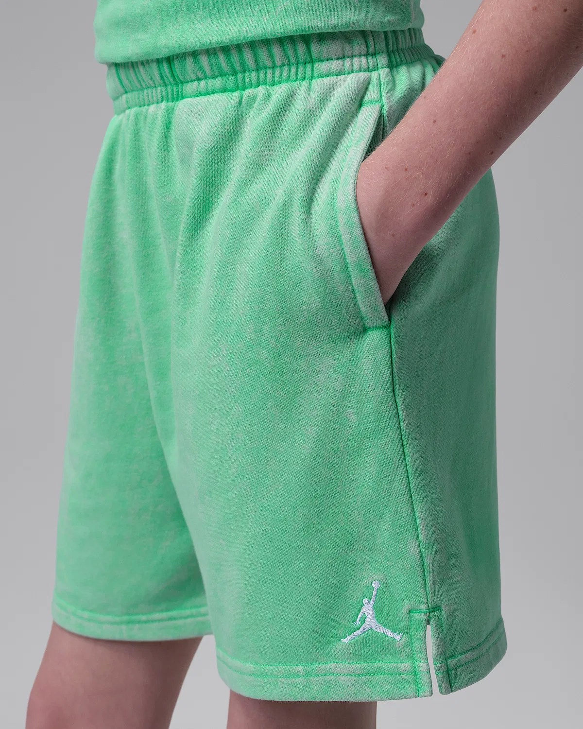 Детские шорты Jordan Big Kids' Brooklyn Washed French Terry, Green Glow — фото 4