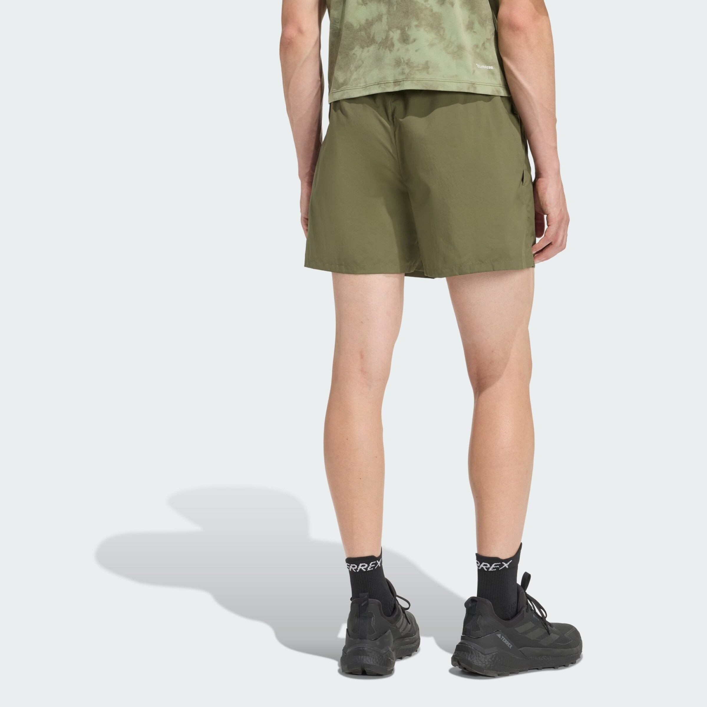 ADIDAS TERREX Оливковые шорты для регулярных тренировок — фото 3