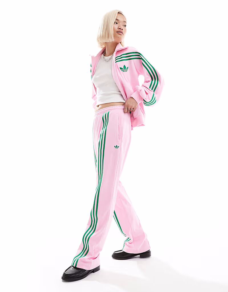 

Спортивные брюки Adidas Originals Classics из бархата розового цвета