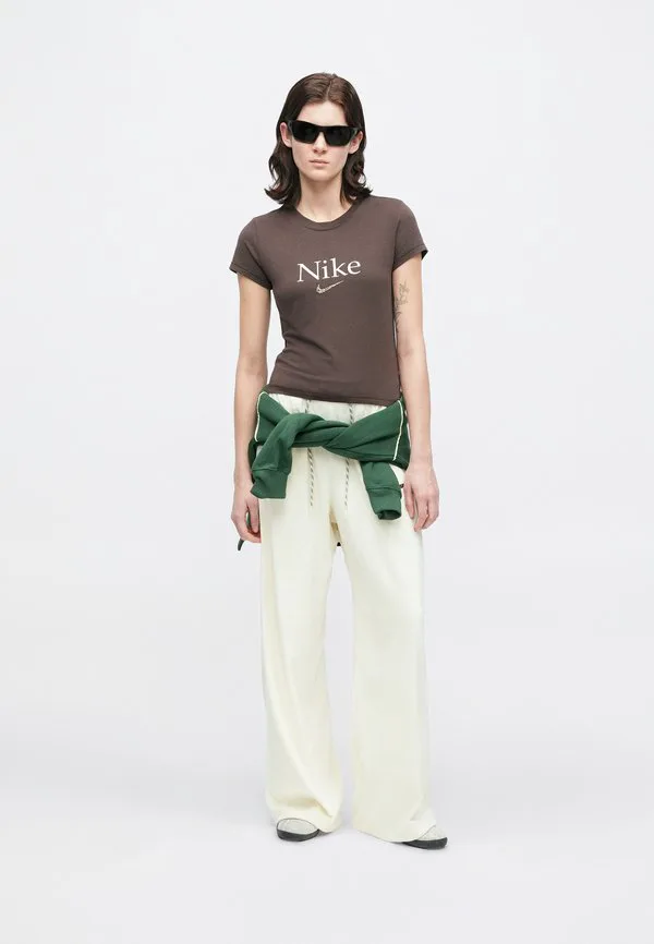 Спортивные штаны Nike Sportswear, Coconut Milk — фото 3