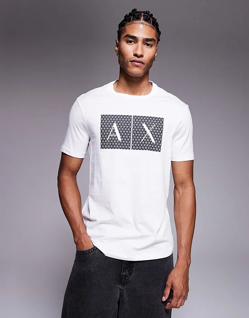 

Футболка Armani Exchange с короткими рукавами и центральным логотипом белого цвета