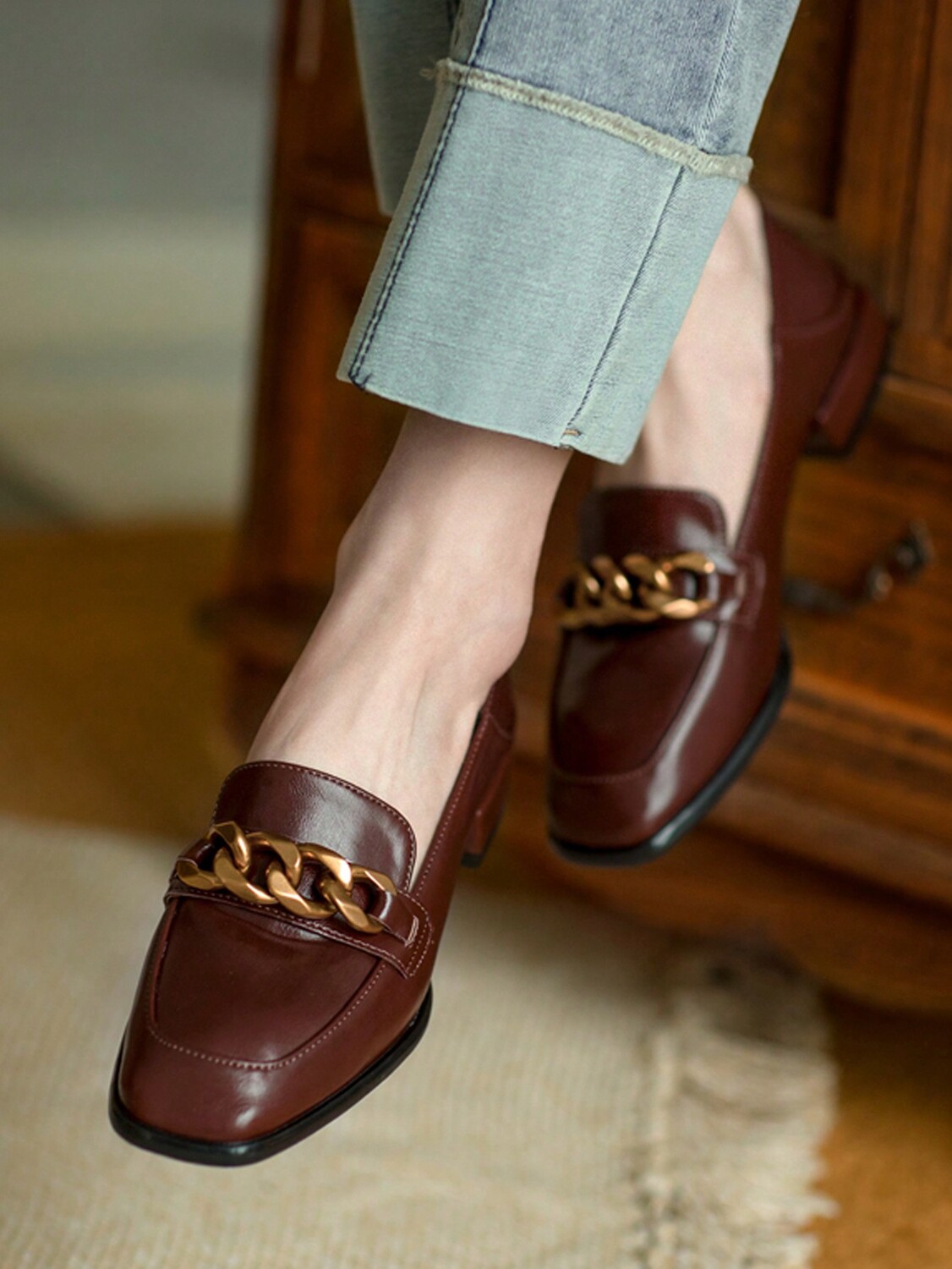 

Женские лоферы на плоском каблуке, винтажные слипоны с квадратным носком, коричневый