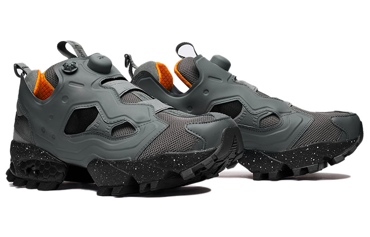 Беговые кроссовки Reebok SMG x InstaPump Fury OG 'Medium Grey Bold Orange', серый — фото 3