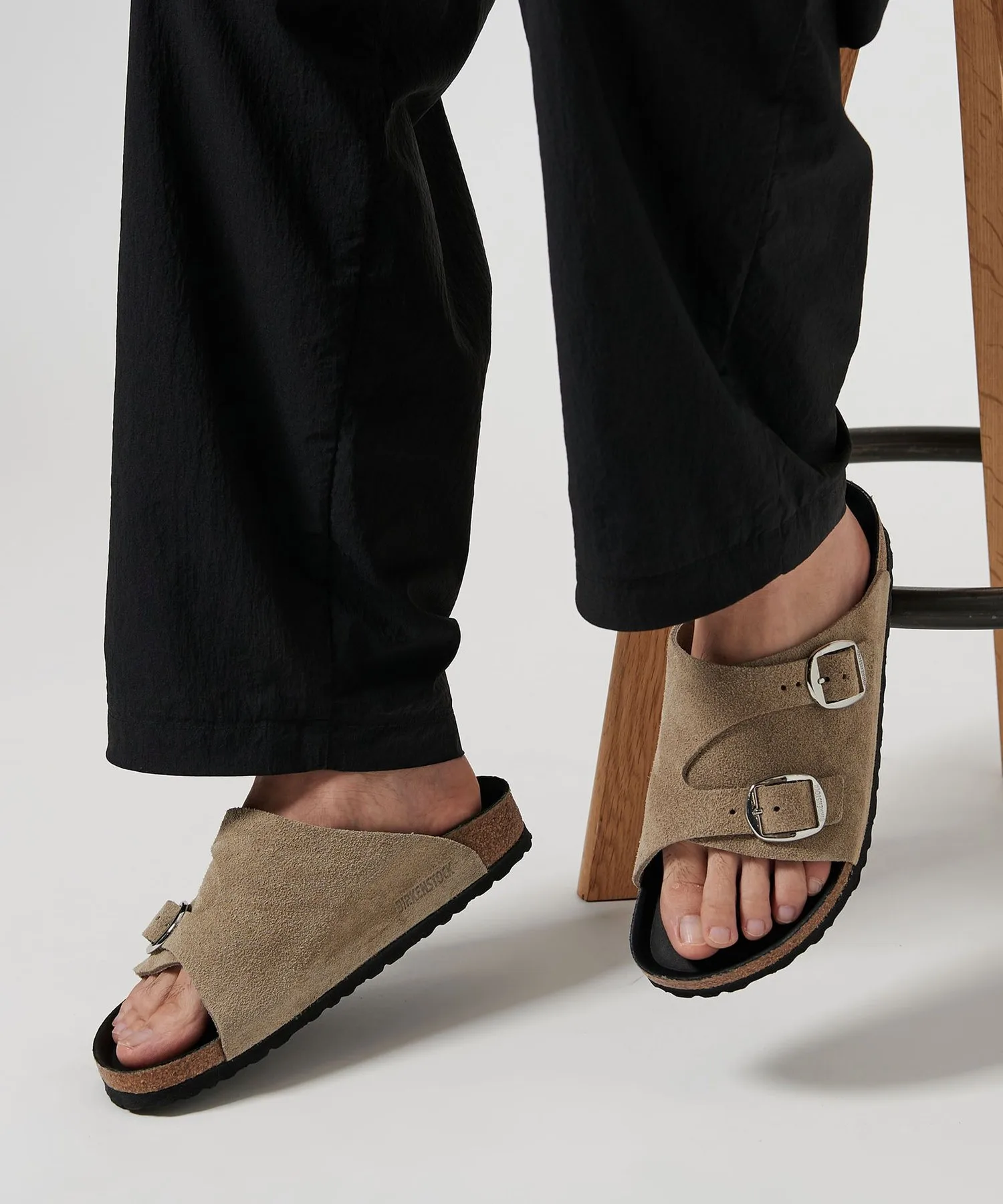 Мужские сандалии Zurich BIRKENSTOCK с анатомической стелькой бежевые — фото 2