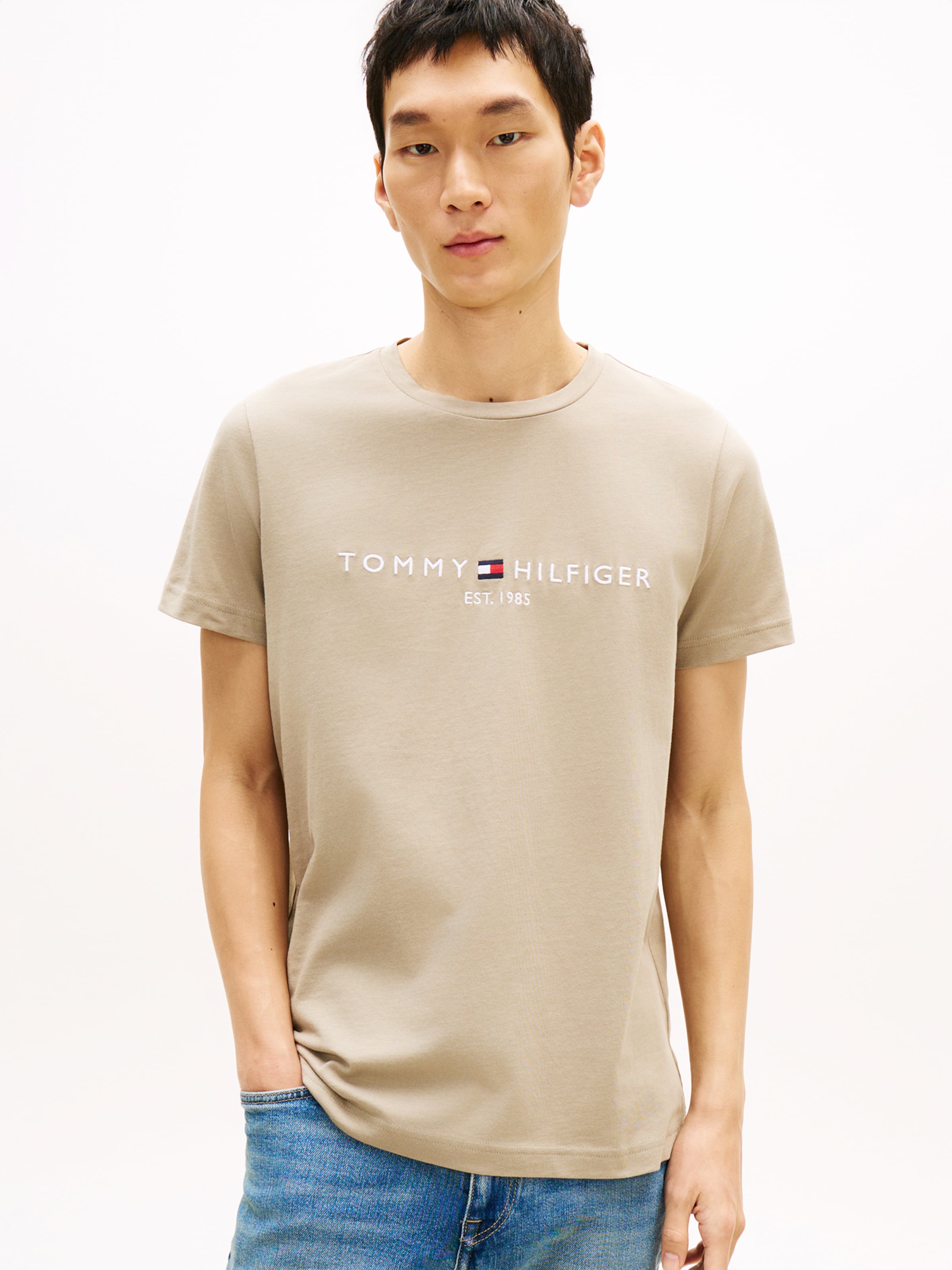 TOMMY HILFIGER Футболка Regular fit в цвете Khaki — фото 2