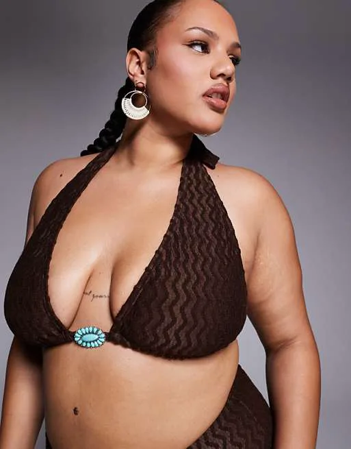 

Коричневый фактурный лиф бикини с вырезом халтер South Beach Curve