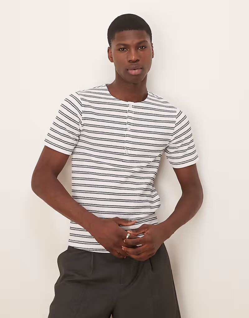 

Футболка ASOS DESIGN Muscle Fit в полоску с большим вырезом, белая