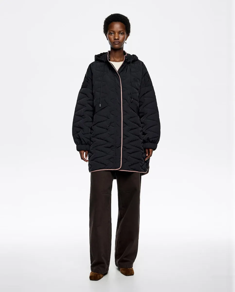 

Женский стеганый пуховик с капюшоном Bimba y Lola, черный